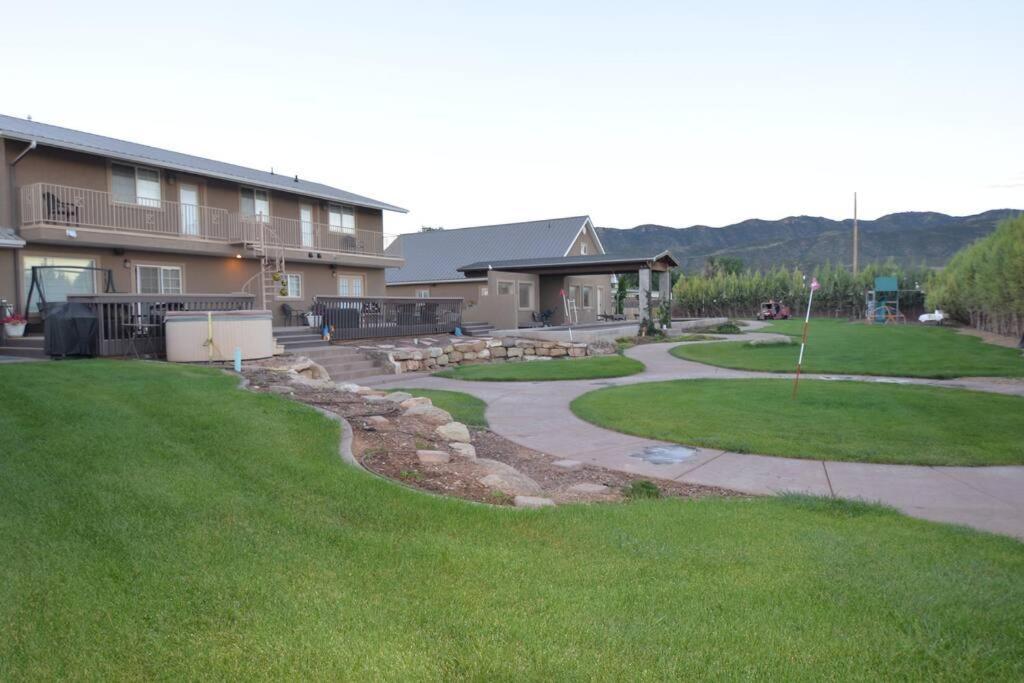 Tacit Shadow Resort Shangri-La King Suite, Gym, Coffee Bar, Hot-Tub, Free Laundry, Food Available Parowan Eksteriør bilde